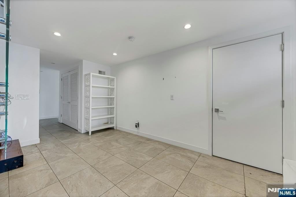 757 Undercliff Ave #A - Photo 6 of 48