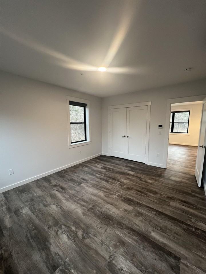 106 Grove St #2A - Photo 4 of 11
