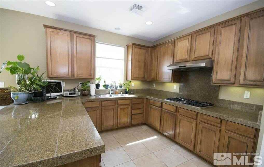 4161 Black Hills Dr - Photo 4 of 11