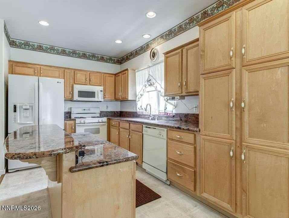 7925 Zinfandel Dr - Photo 2 of 8