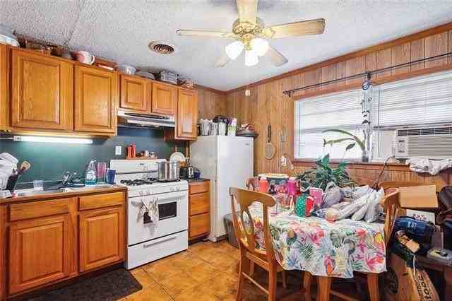 129 Jacqueline Dr - Photo 4 of 5