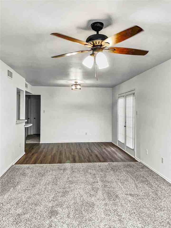 4100 Green Acres Cir - Photo 6 of 15