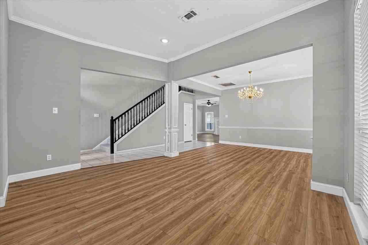 305 Brazil Dr - Photo 6 of 40