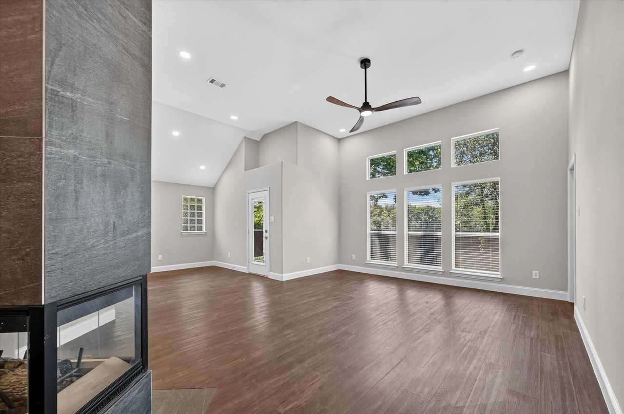 739 Kilbridge Ln - Photo 3 of 26