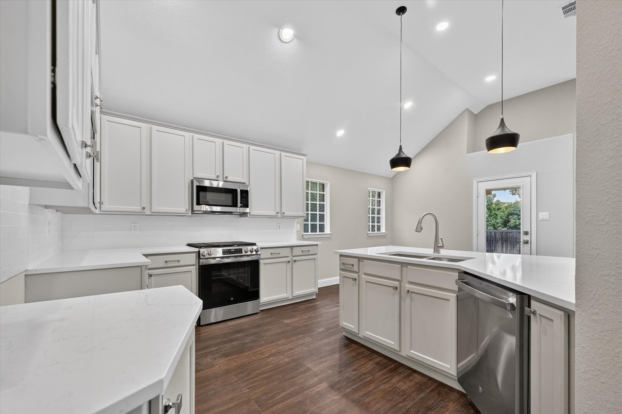 739 Kilbridge Ln - Photo 6 of 26