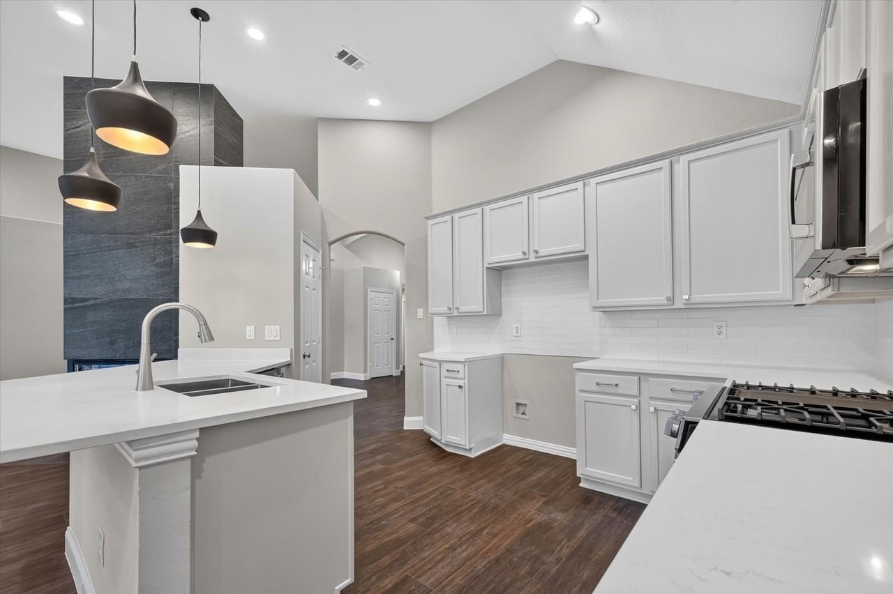 739 Kilbridge Ln - Photo 7 of 26
