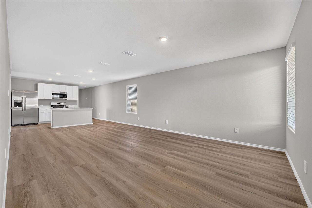 5413 Flannel Ln - Photo 5 of 28