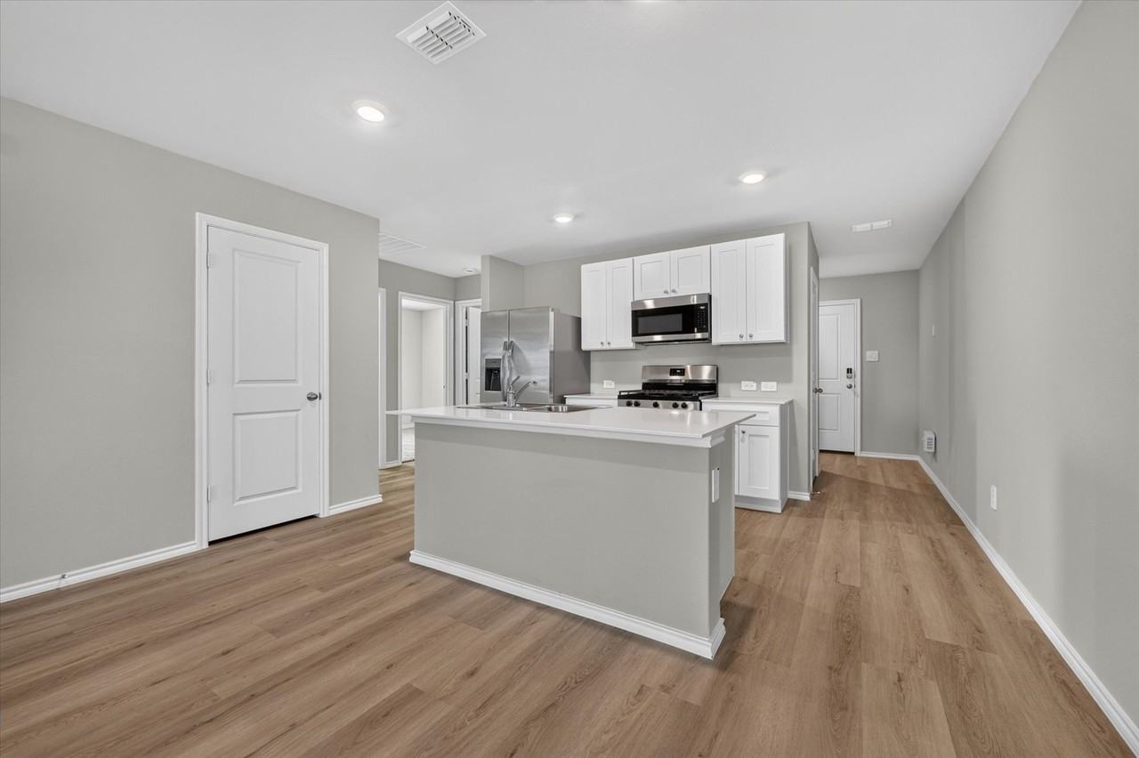 5413 Flannel Ln - Photo 7 of 28