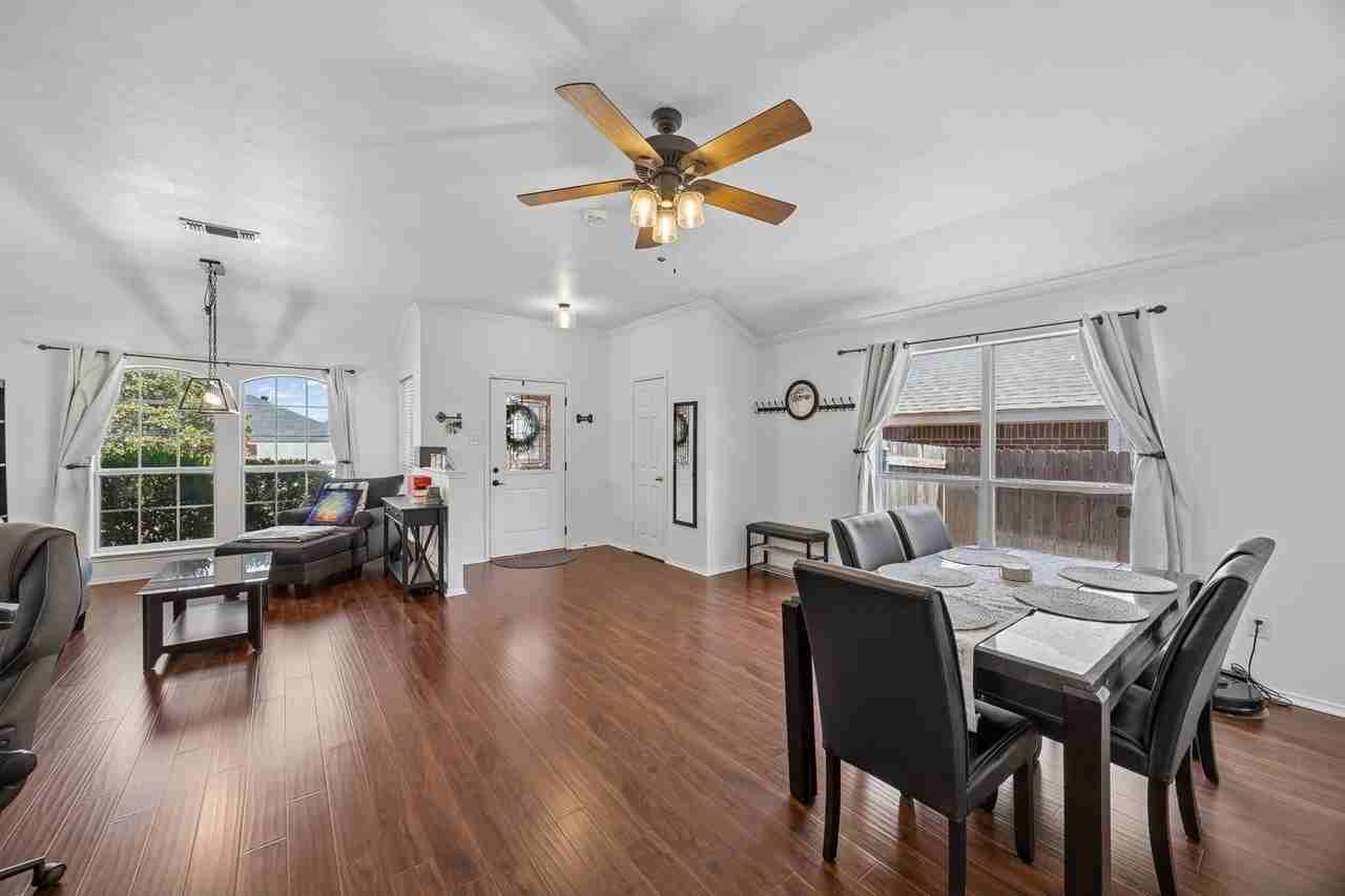 9205 Nathan Dr - Photo 3 of 31