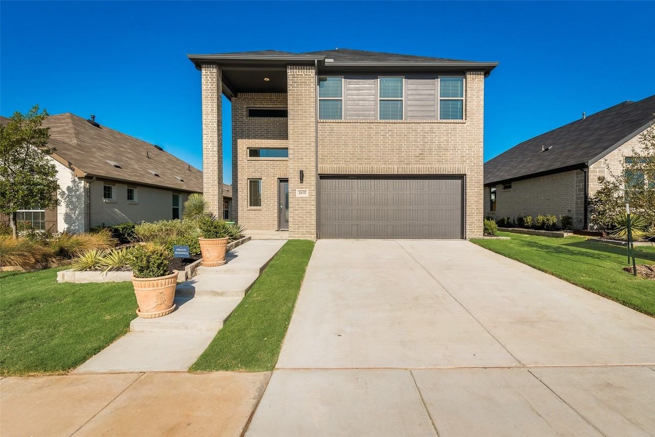 2637 Sonnier Cir - Photo 2 of 21