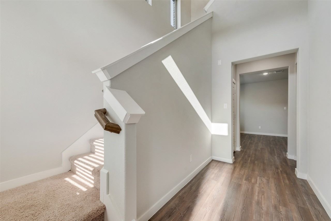 2637 Sonnier Cir - Photo 3 of 21