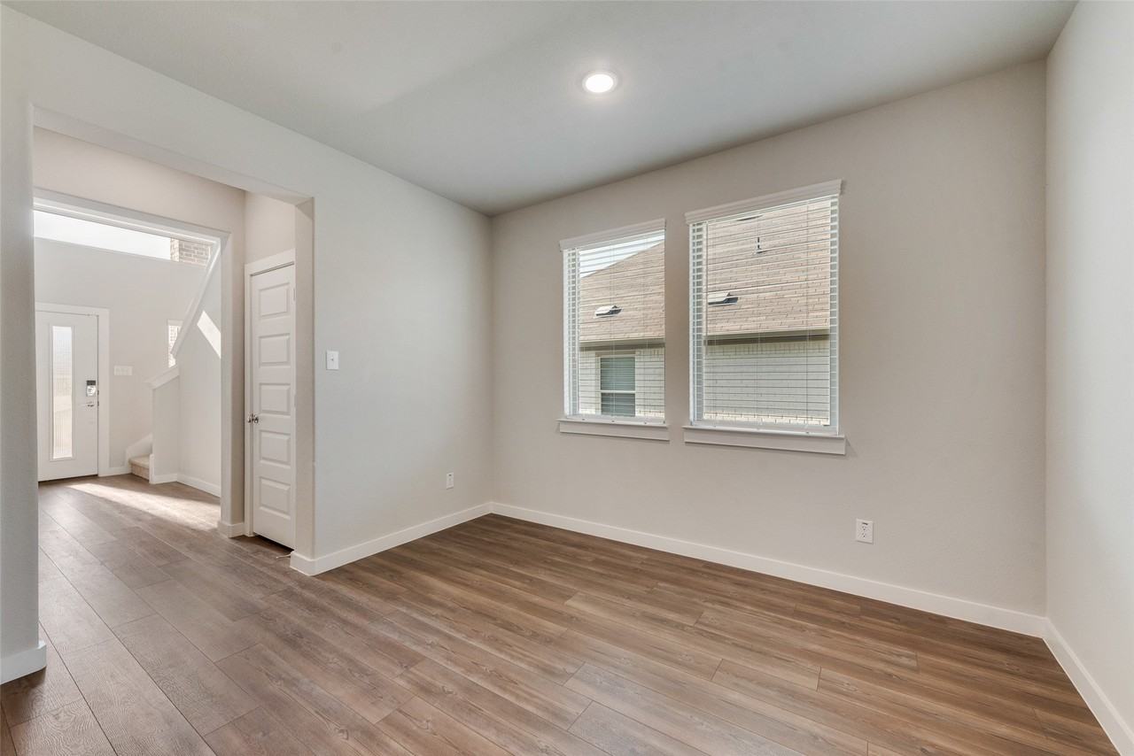 2637 Sonnier Cir - Photo 4 of 21