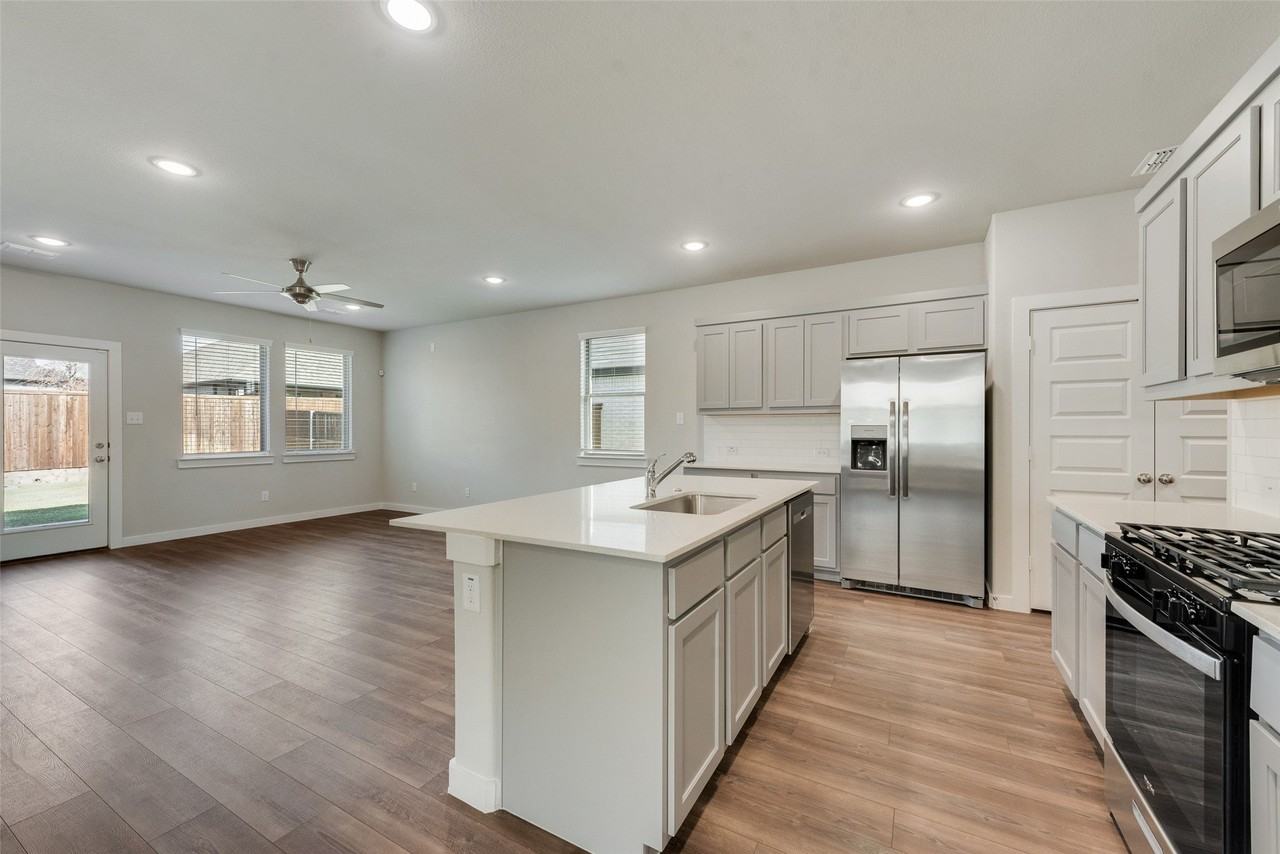 2637 Sonnier Cir - Photo 5 of 21