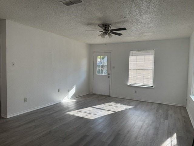 513 Rose St - Photo 3 of 14