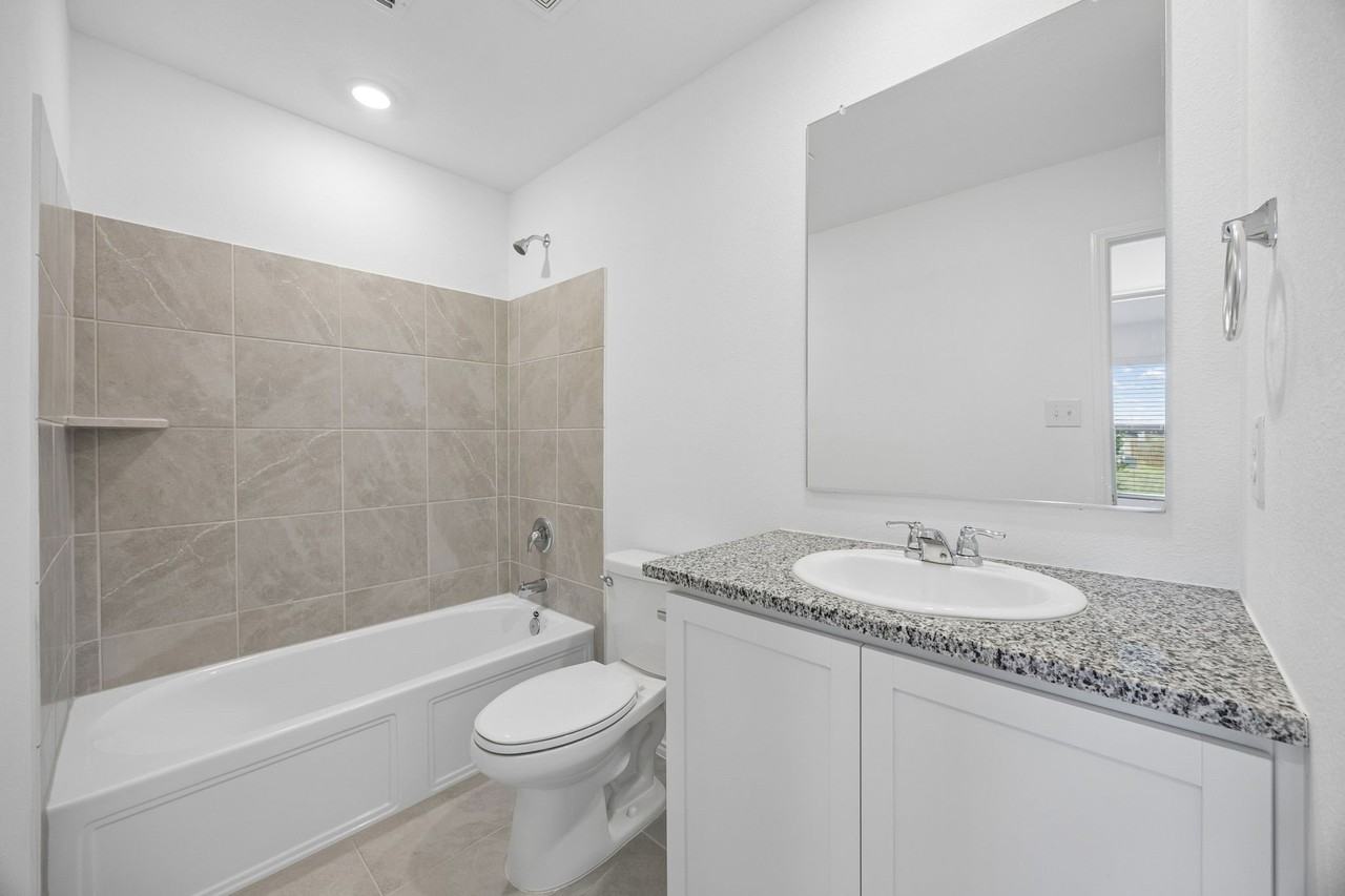 1633 Rosy Finch Dr - Photo 3 of 12