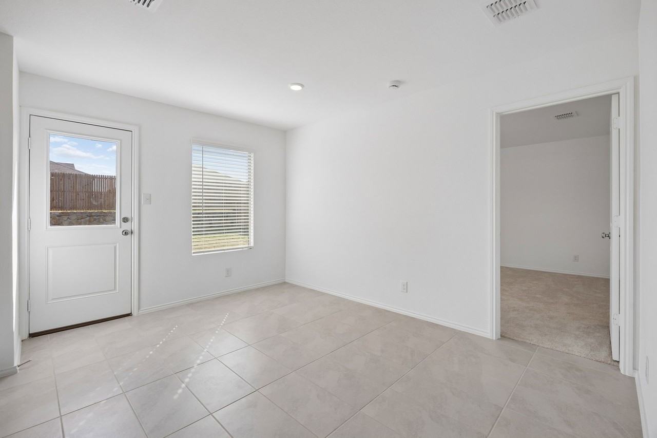 1633 Rosy Finch Dr - Photo 7 of 12