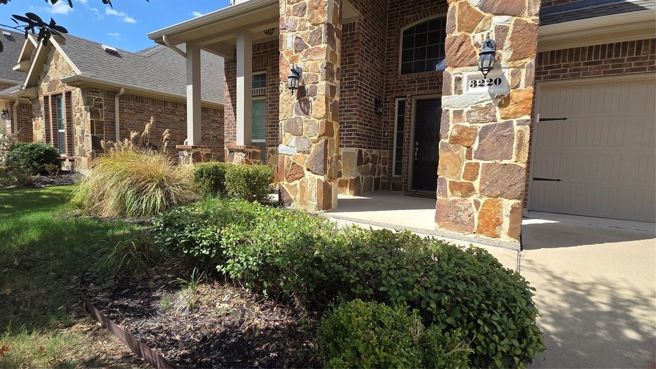 3220 Sunny Hill Way - Photo 2 of 30