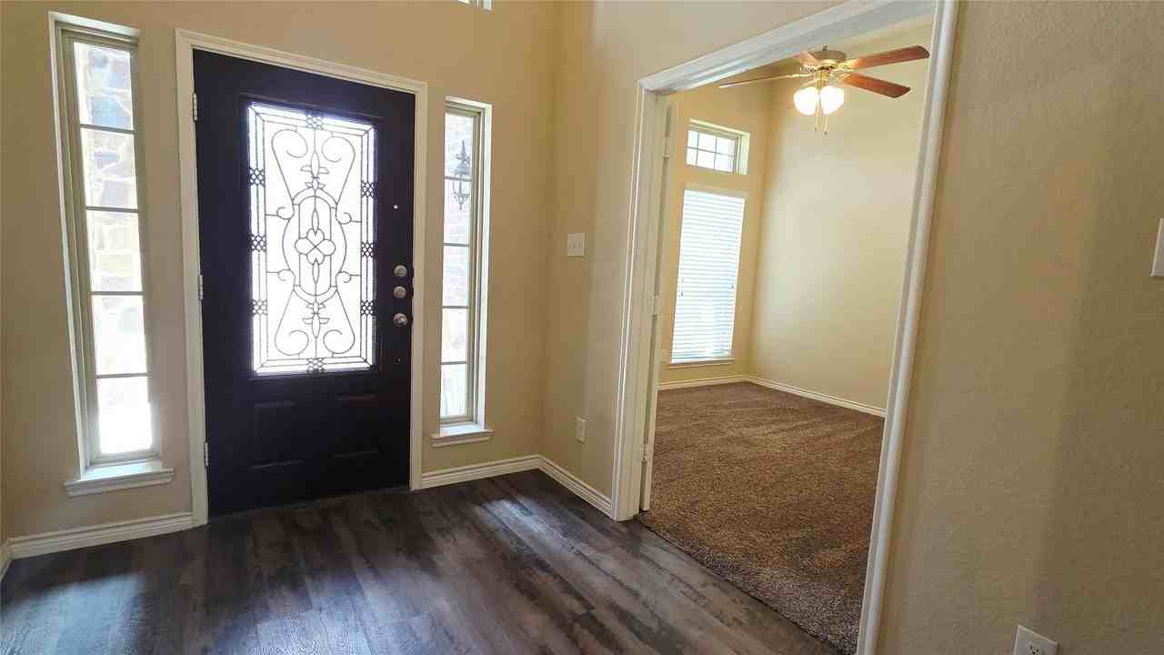 3220 Sunny Hill Way - Photo 4 of 30