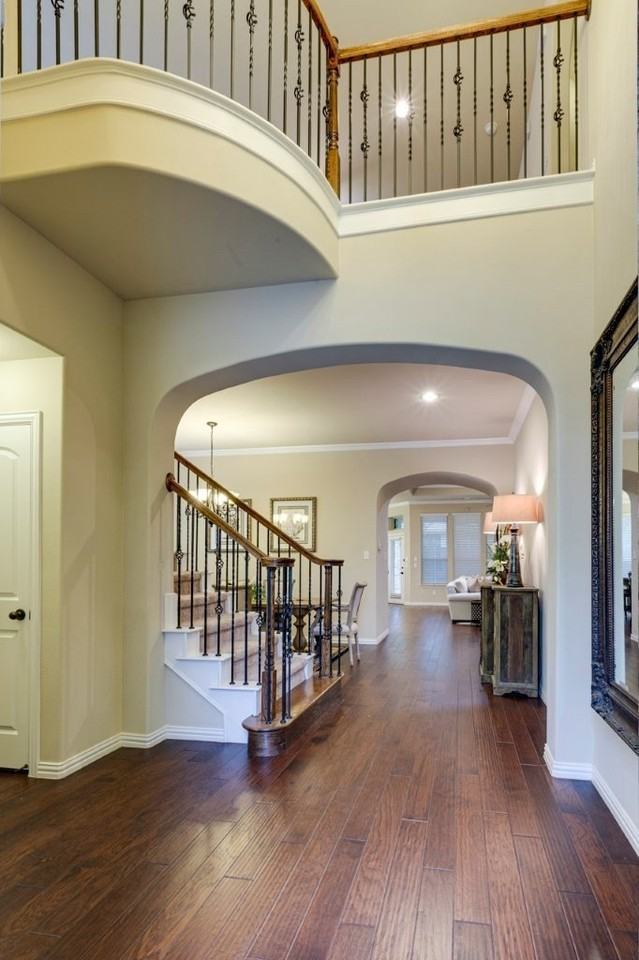 6904 Helena Way - Photo 4 of 40