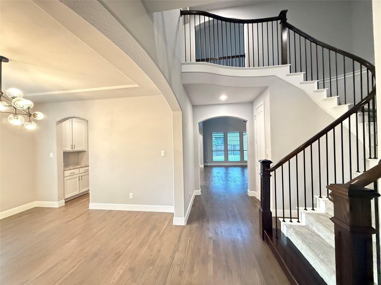 11818 Antler Dr - Photo 4 of 32