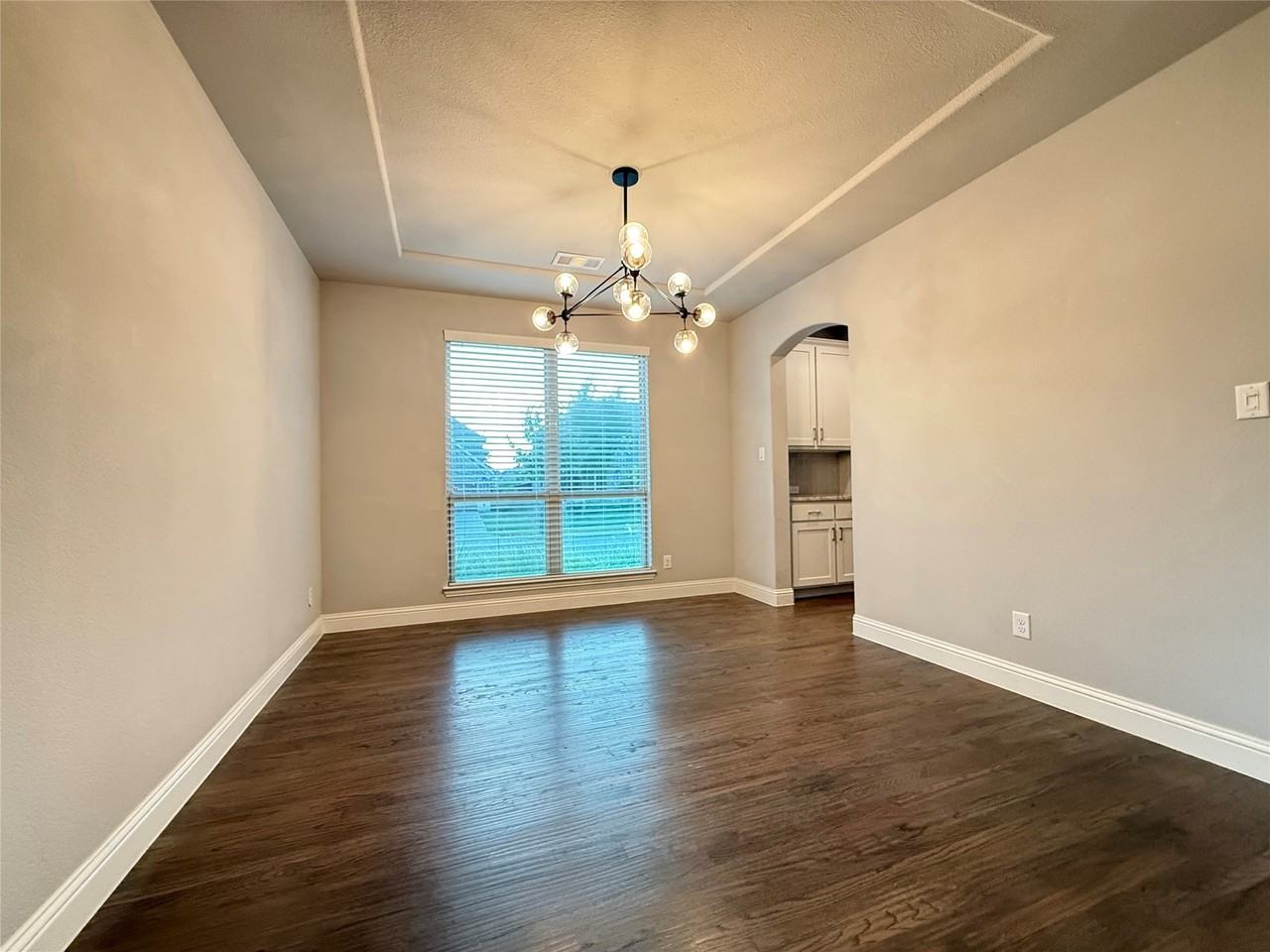 11818 Antler Dr - Photo 5 of 32