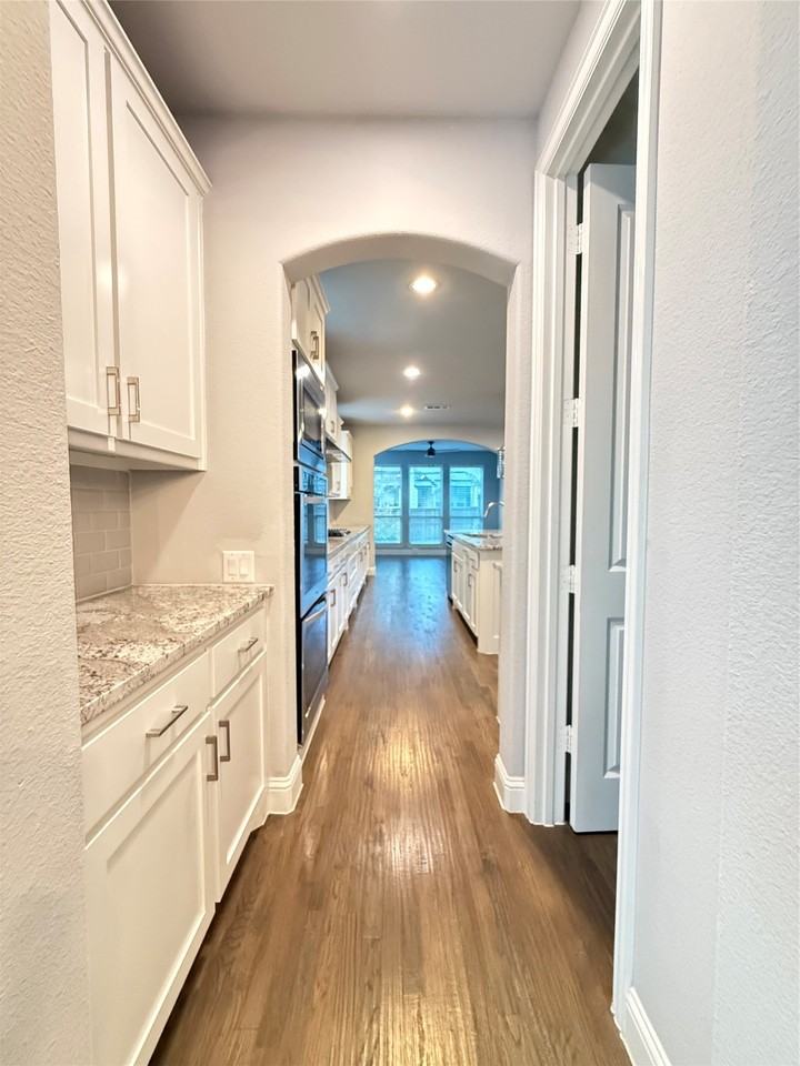 11818 Antler Dr - Photo 7 of 32