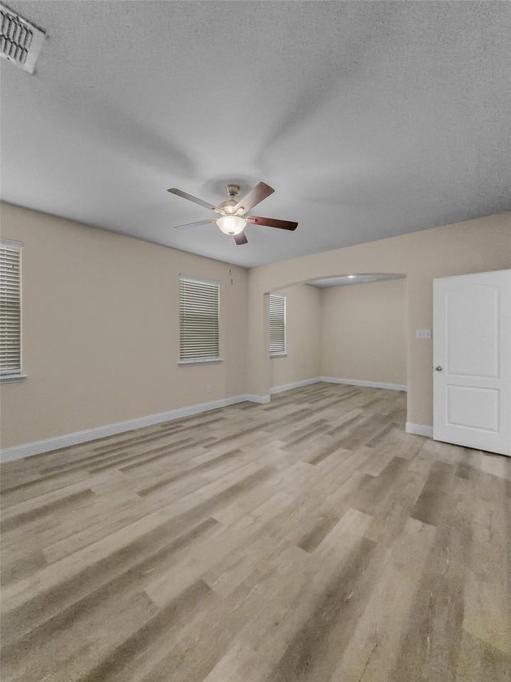 4537 Red Robin Ct - Photo 3 of 20