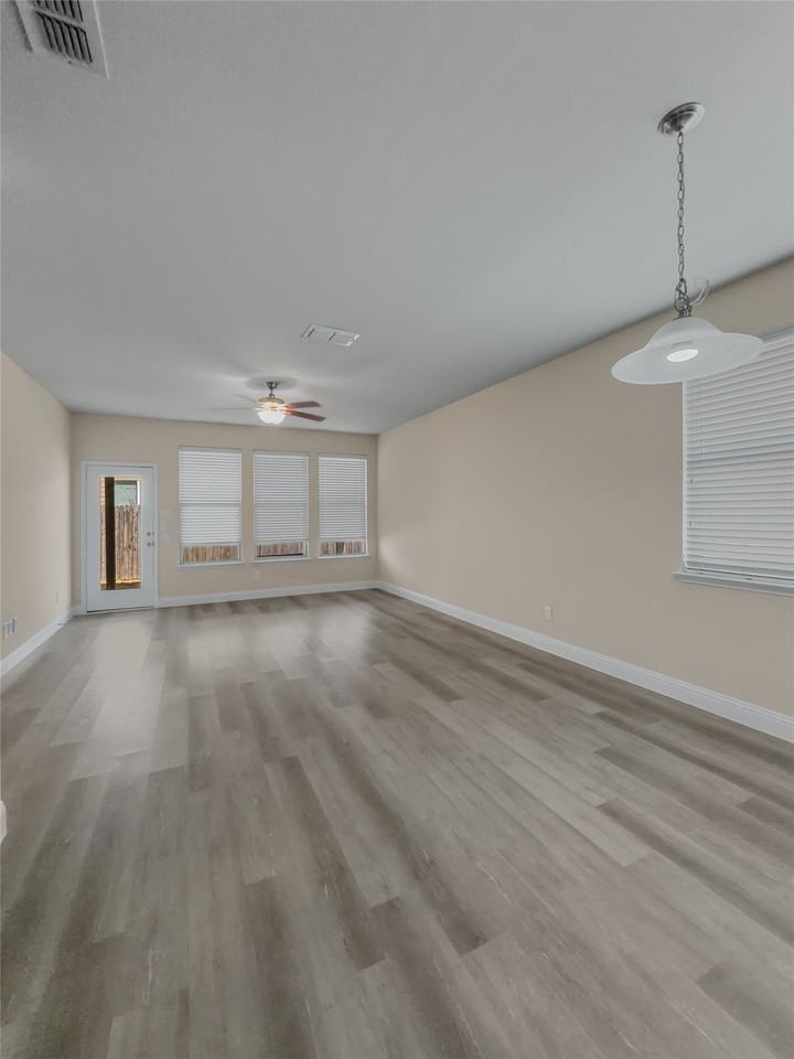 4537 Red Robin Ct - Photo 4 of 20