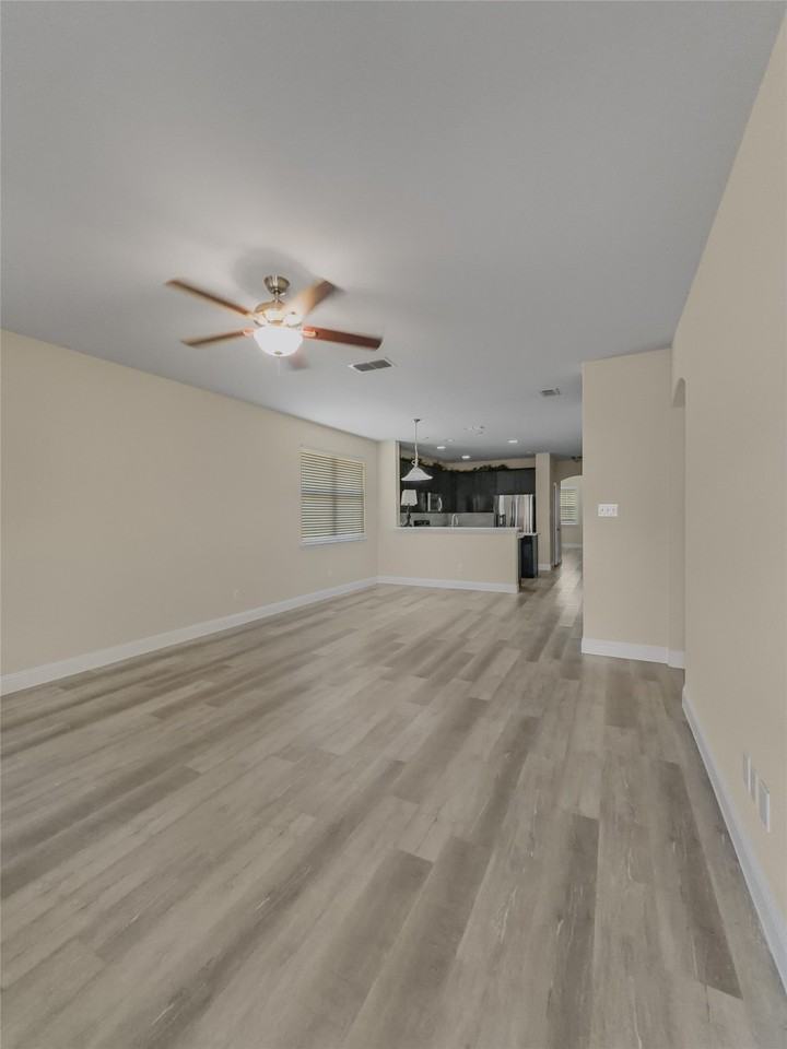 4537 Red Robin Ct - Photo 7 of 20