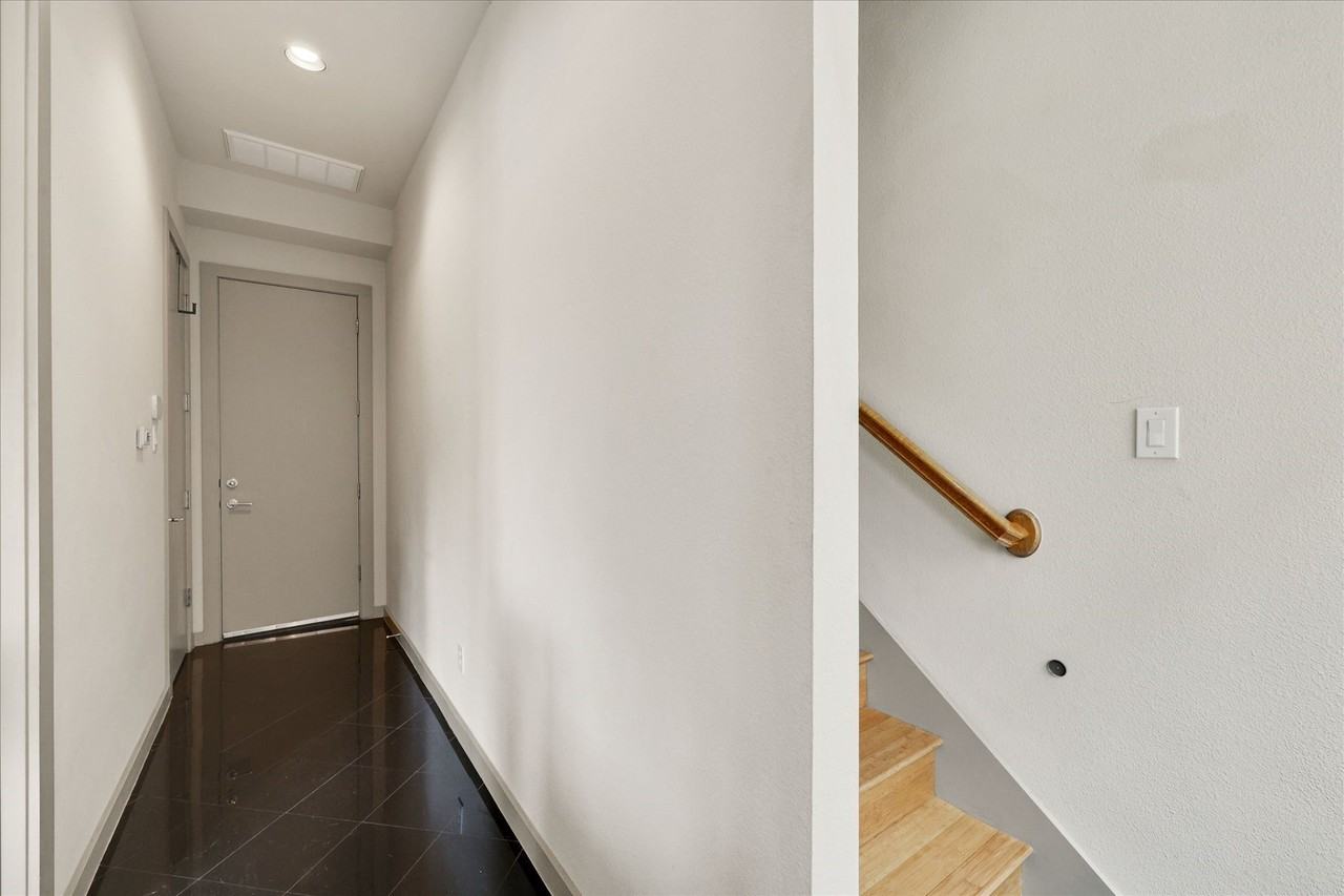 745 Cannen John Ln - Photo 5 of 34