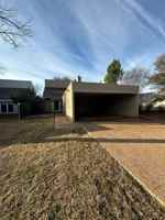 featured image of 23 Harbour Town St