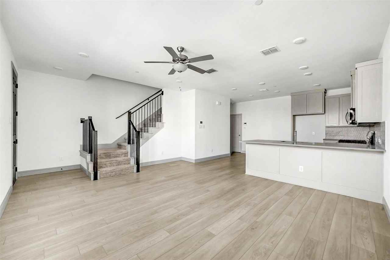 2538 Settlers Pl - Photo 2 of 20