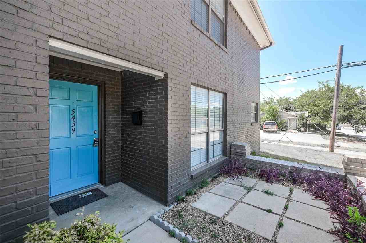 5439 Pershing Ave - Photo 3 of 22