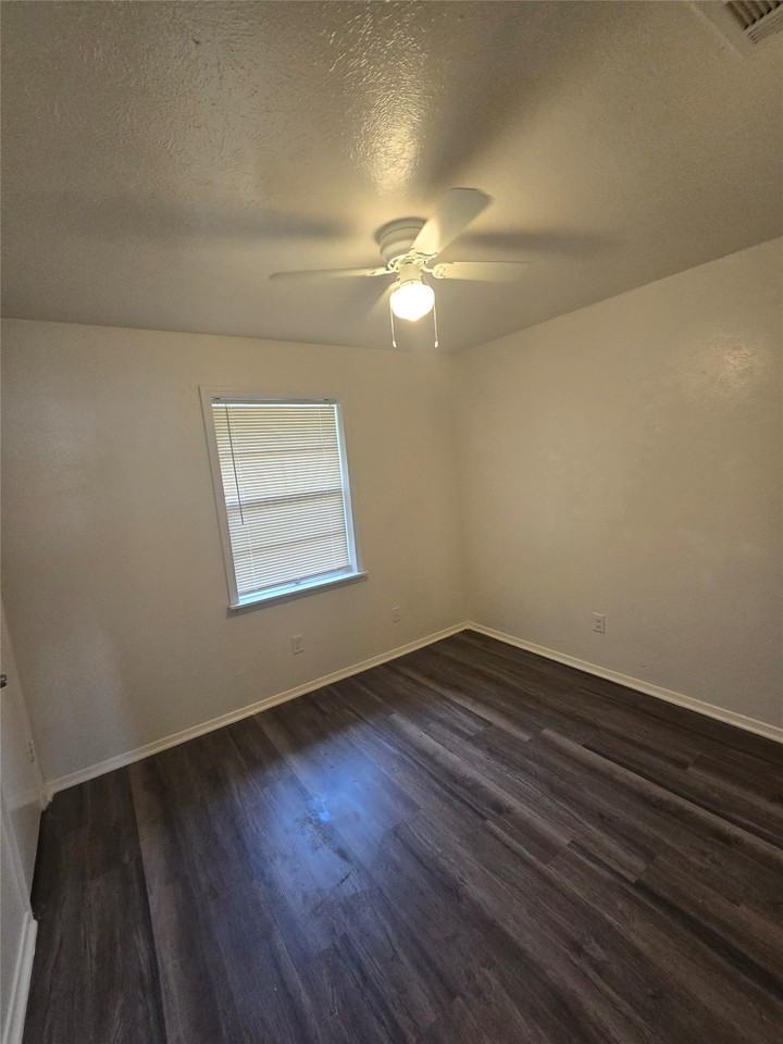 810 Lexington Dr - Photo 4 of 7