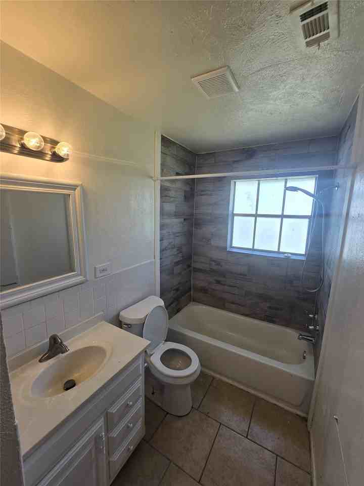 810 Lexington Dr - Photo 5 of 7