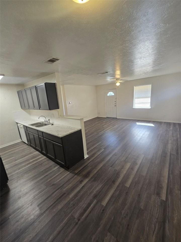 810 Lexington Dr - Photo 7 of 7