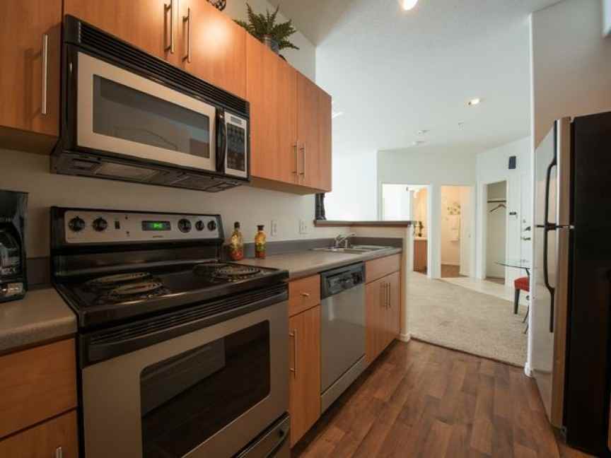 19920 North 23rd Avenue - Photo 2 of 5