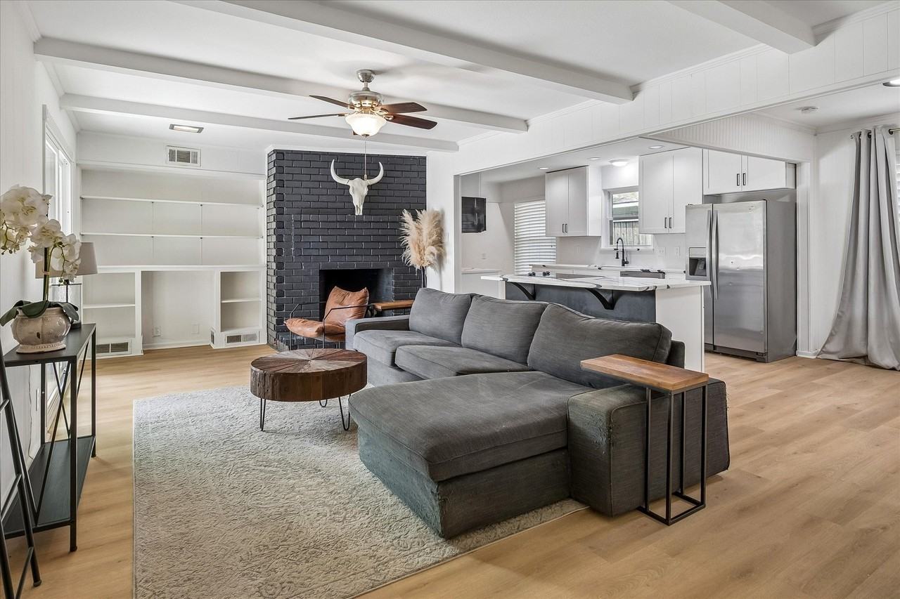 11070 Delford Cir - Photo 4 of 16