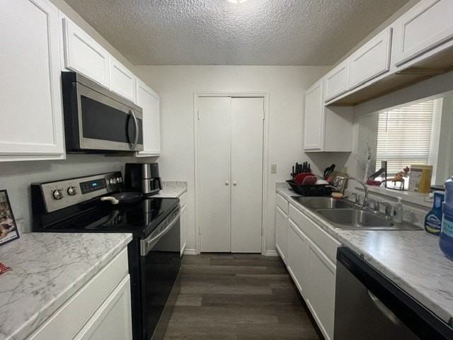 1745 Crest Grove Dr - Photo 6 of 19