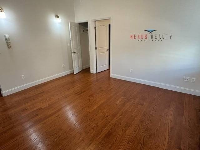 1432 College Point Blvd #1B - Photo 4 of 7