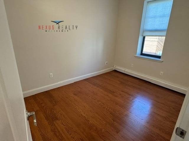 1432 College Point Blvd #1B - Photo 5 of 7