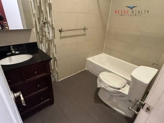 1432 College Point Blvd #1B - Photo 7 of 7