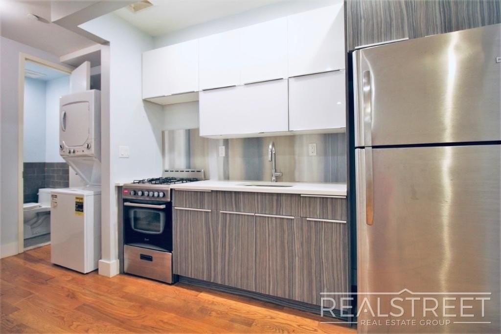 1137 Saint Marks Ave #2B - Photo 3 of 7