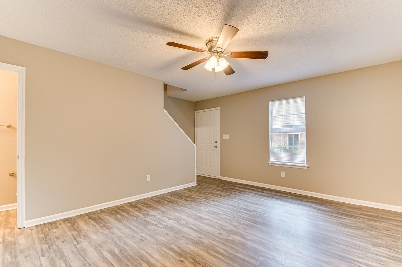 133 Chalet North Ct #133 - Photo 4 of 24
