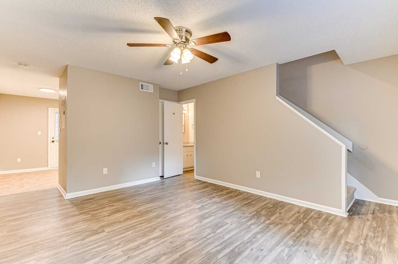 133 Chalet North Ct #133 - Photo 5 of 24