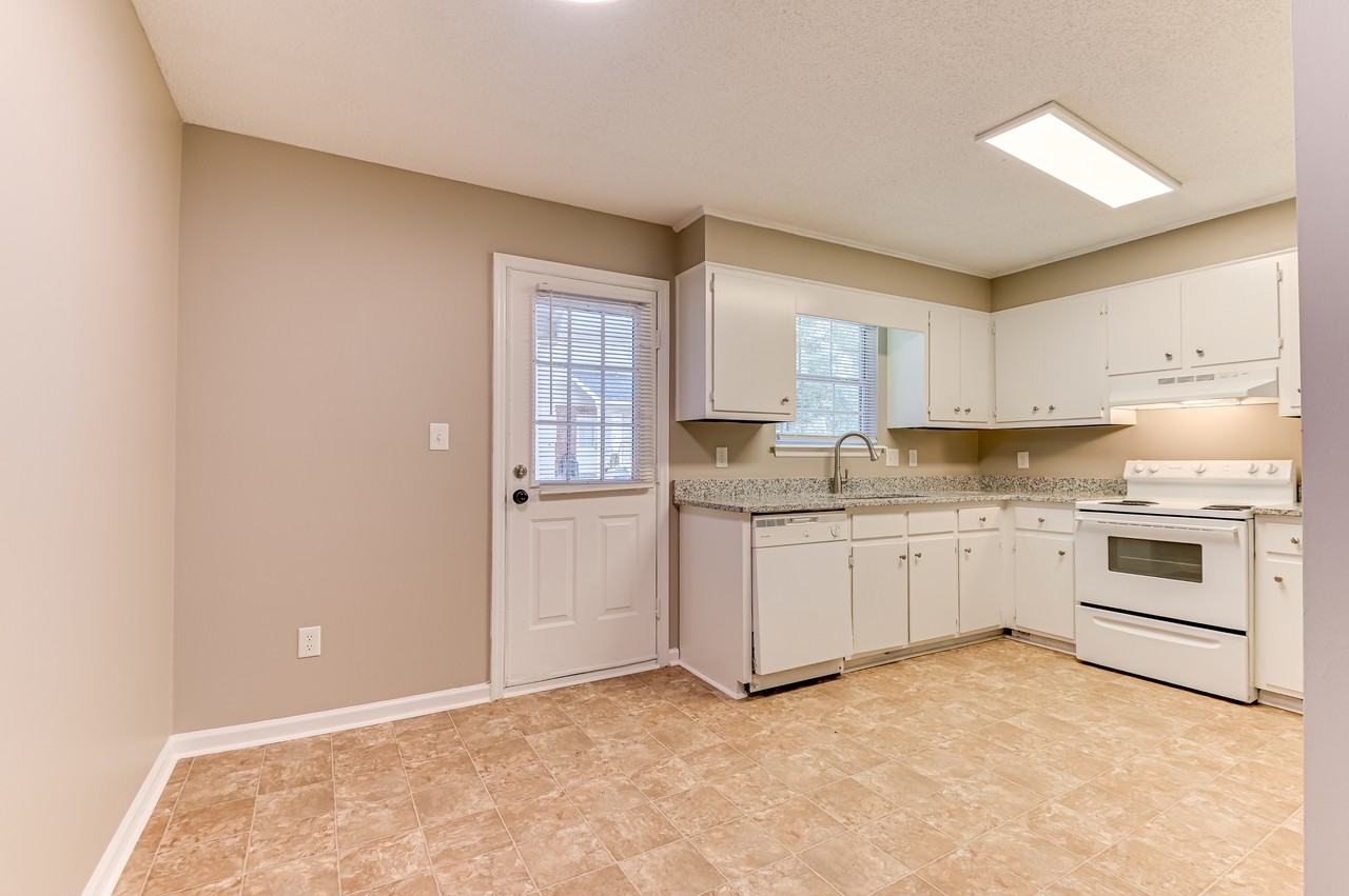 133 Chalet North Ct #133 - Photo 7 of 24