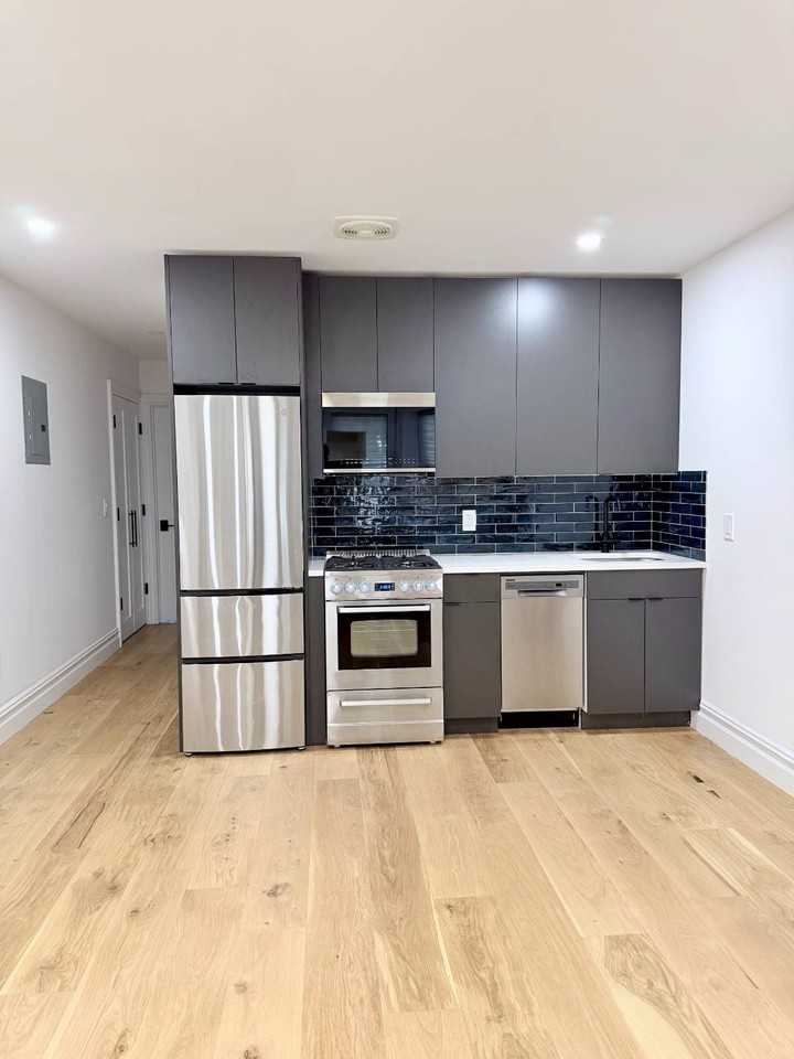 17 Linden St - Photo 2 of 6