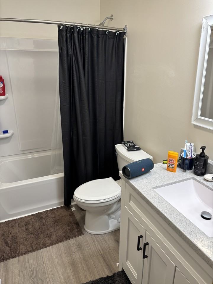 410 Grove St #1 - Photo 4 of 17