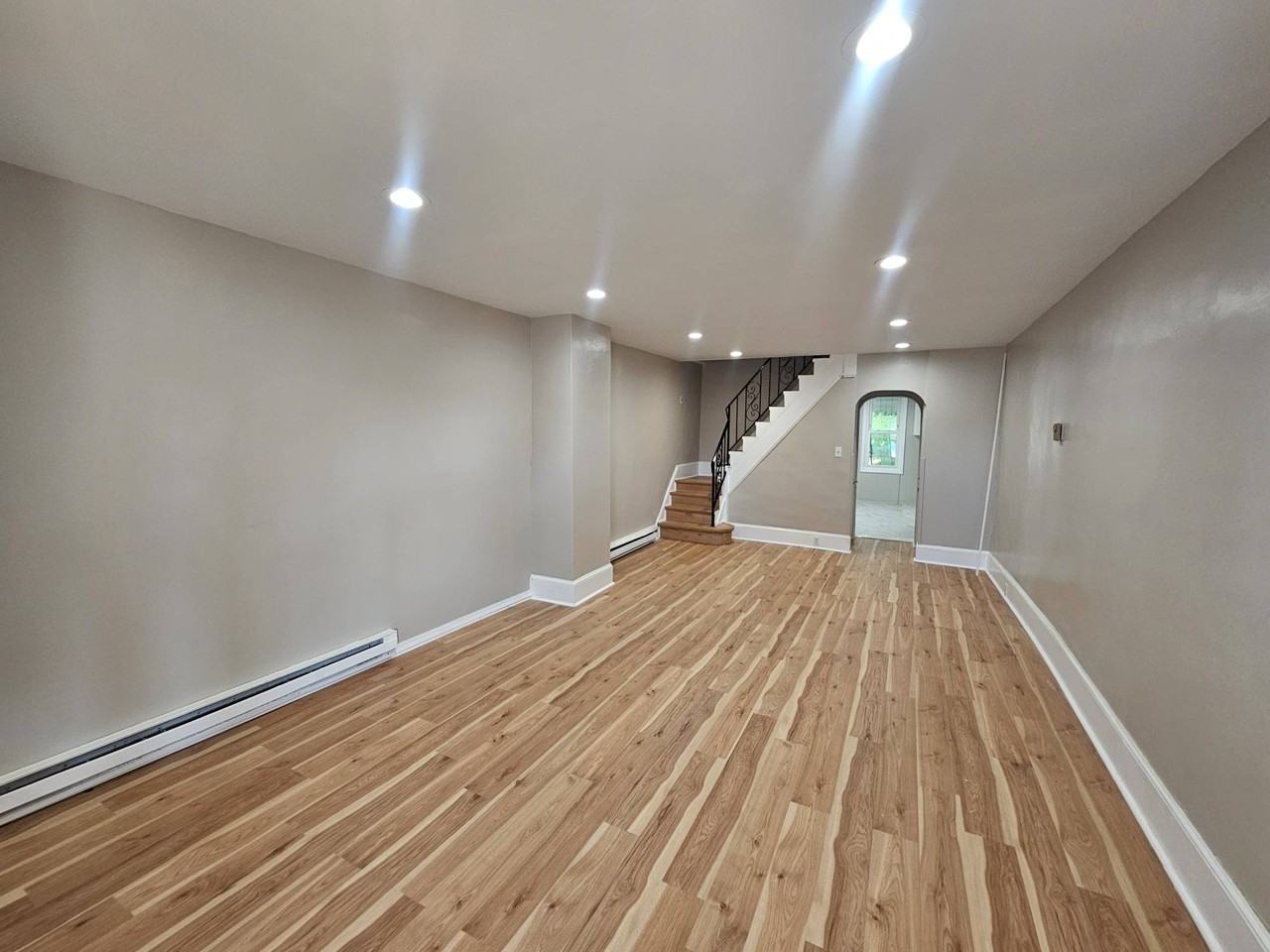 899 W Coal St #1 - Photo 3 of 11
