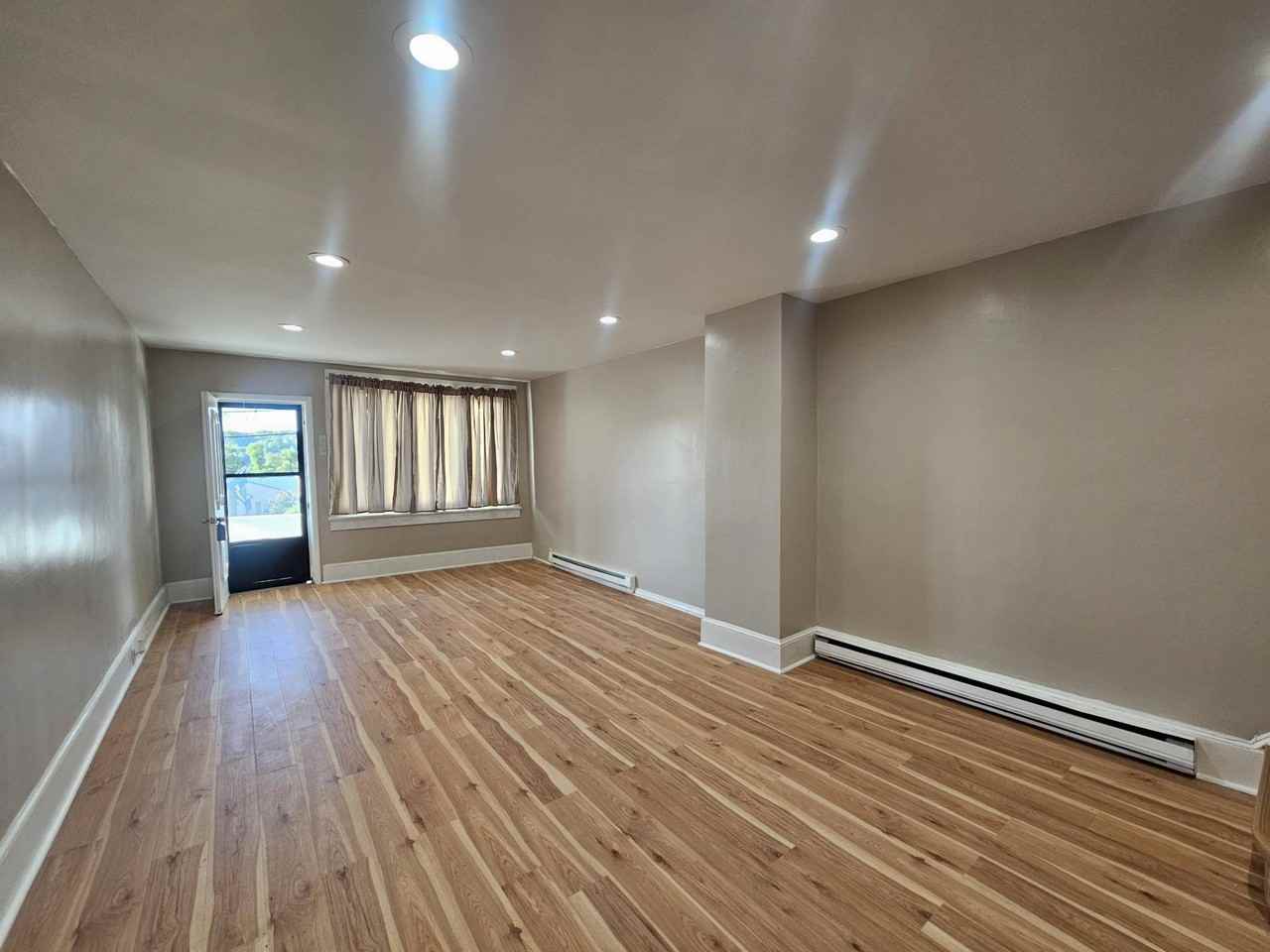 899 W Coal St #1 - Photo 4 of 11